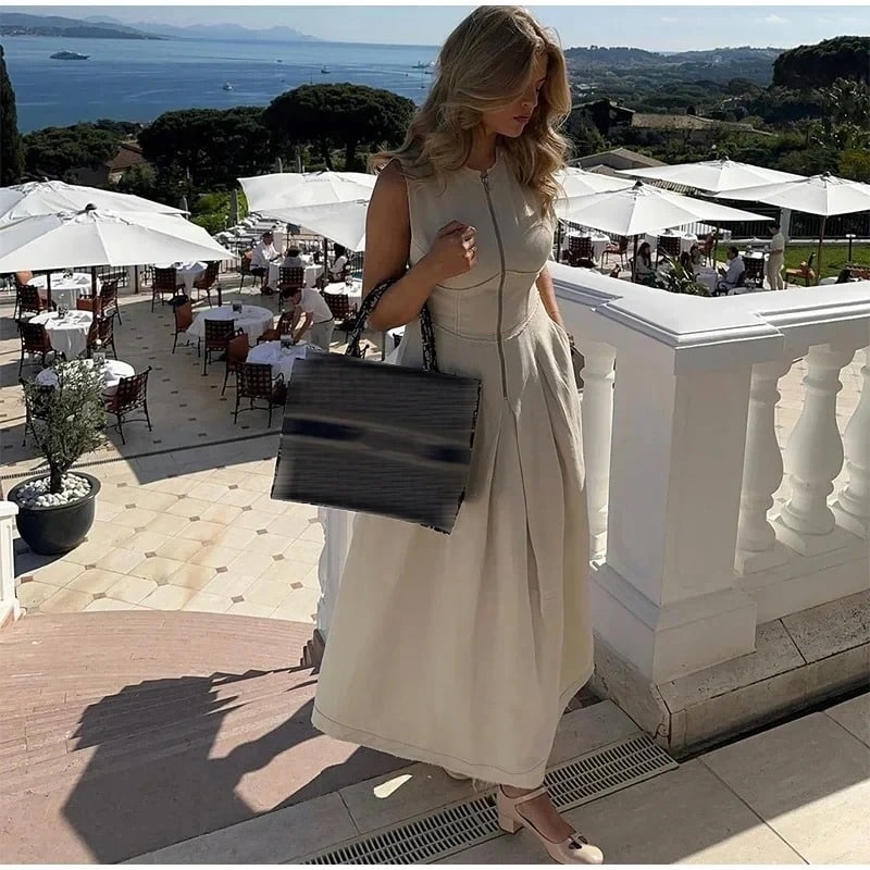 Sleeveless Maxi Dress with Zipper in Front A-Line Dress 3 Sleeveless Maxi Dress with Zipper in Front A-Line Dress - Image 3